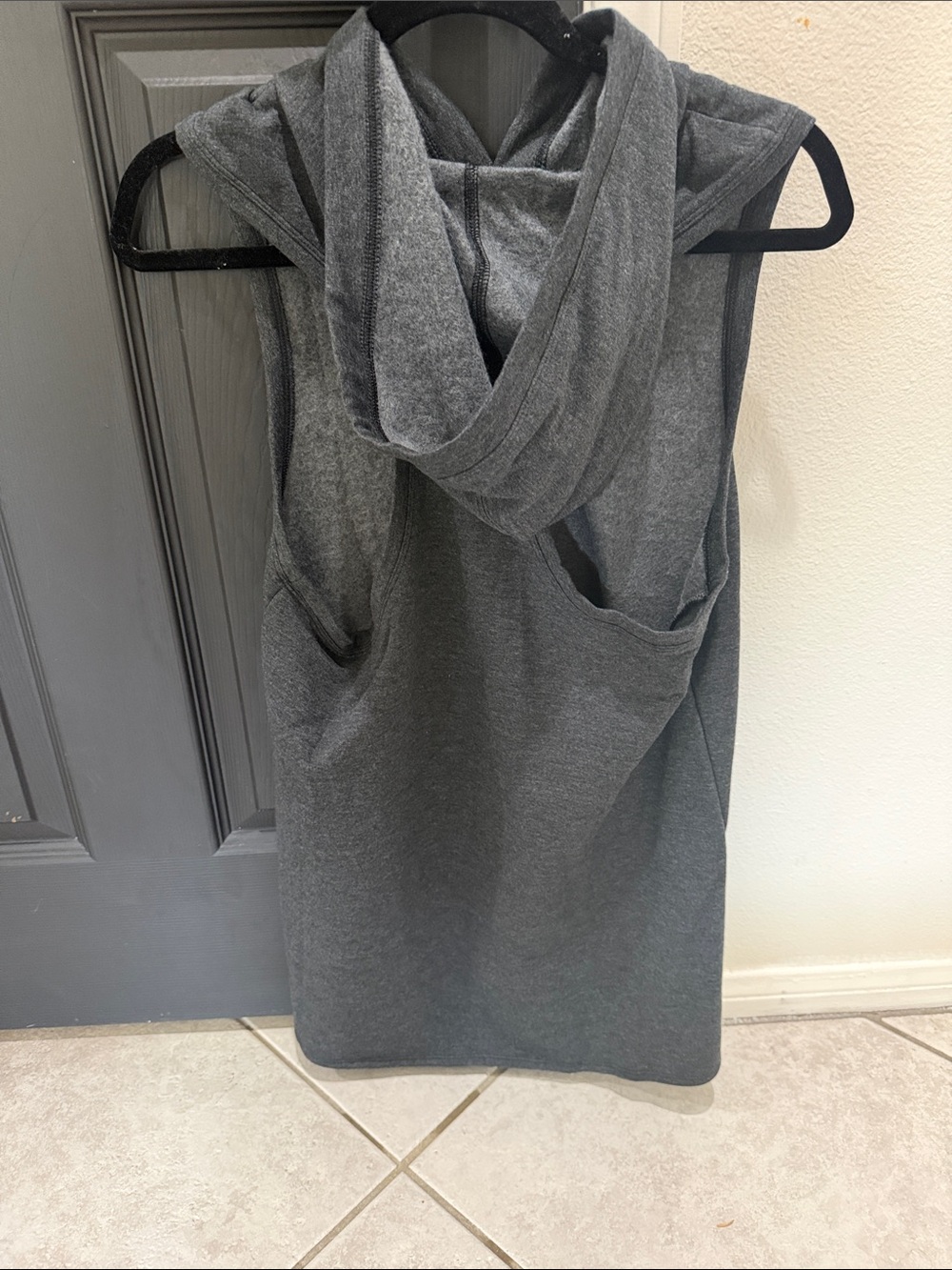 Victoria Sport by Victoria's Secret Sleeveless Hoodie / Muscle Tank size S - Picture 2 of 4
